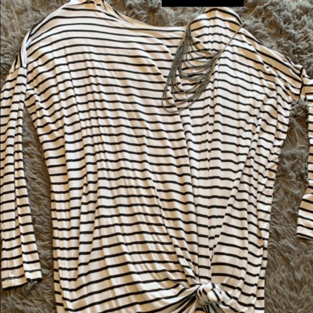 PIKO tunic size medium. Black & white striped.